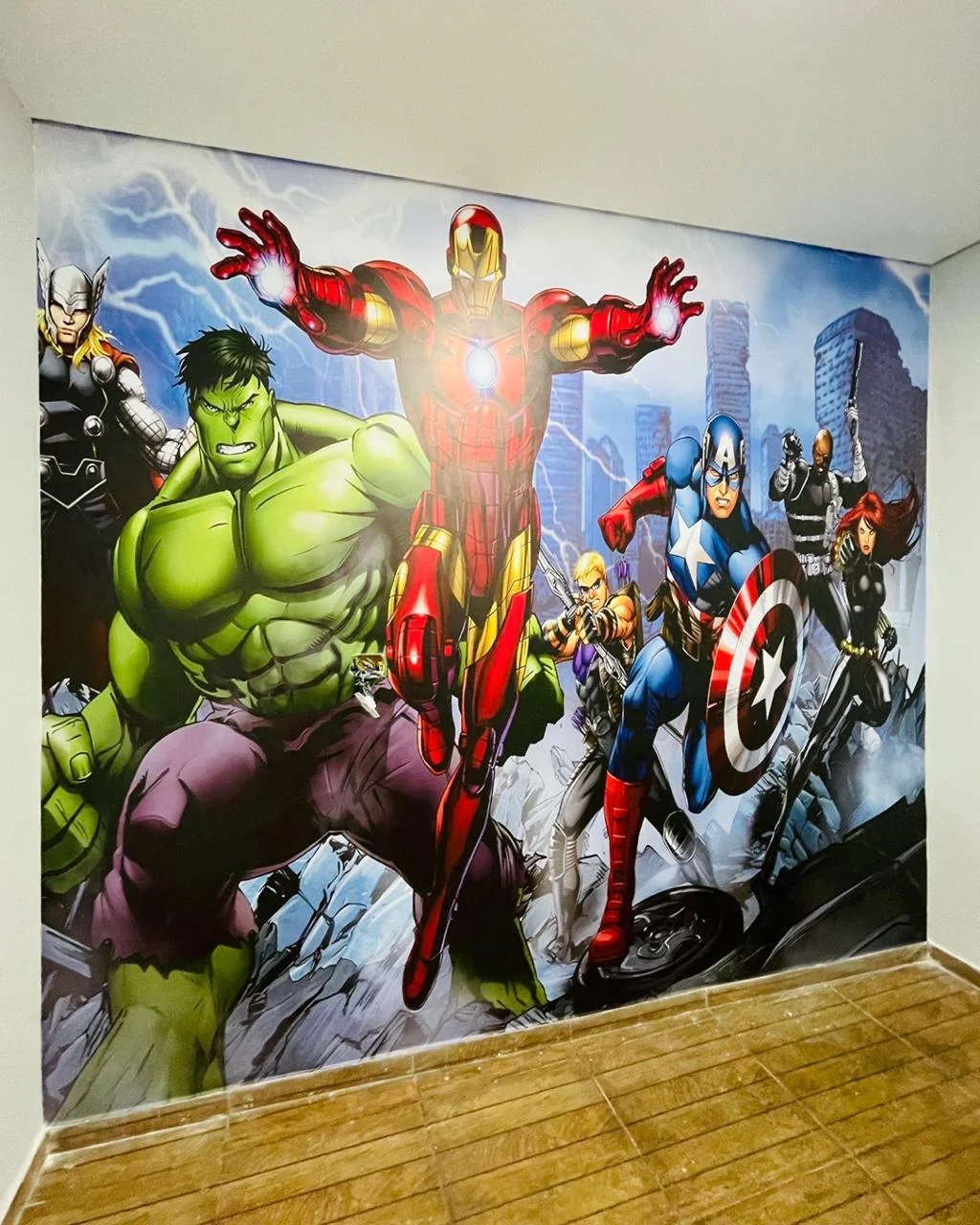 Mural temático de super-heróis